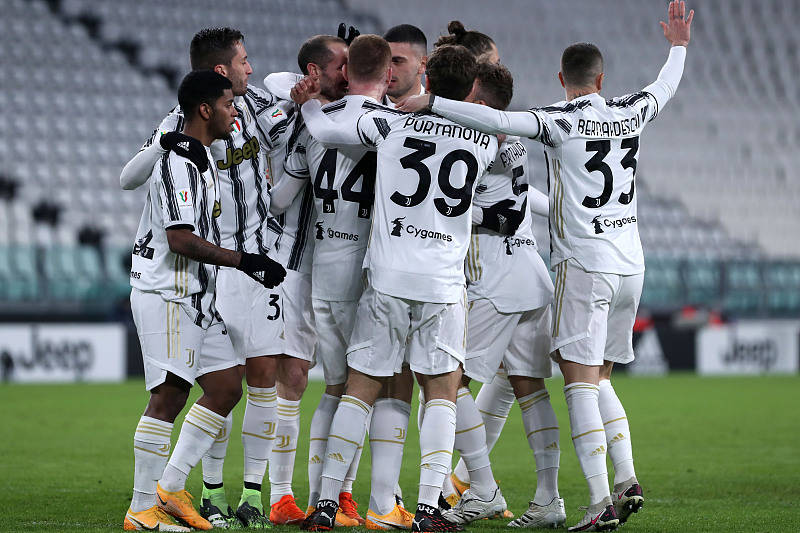 豪门对决！棒球上演世纪大战