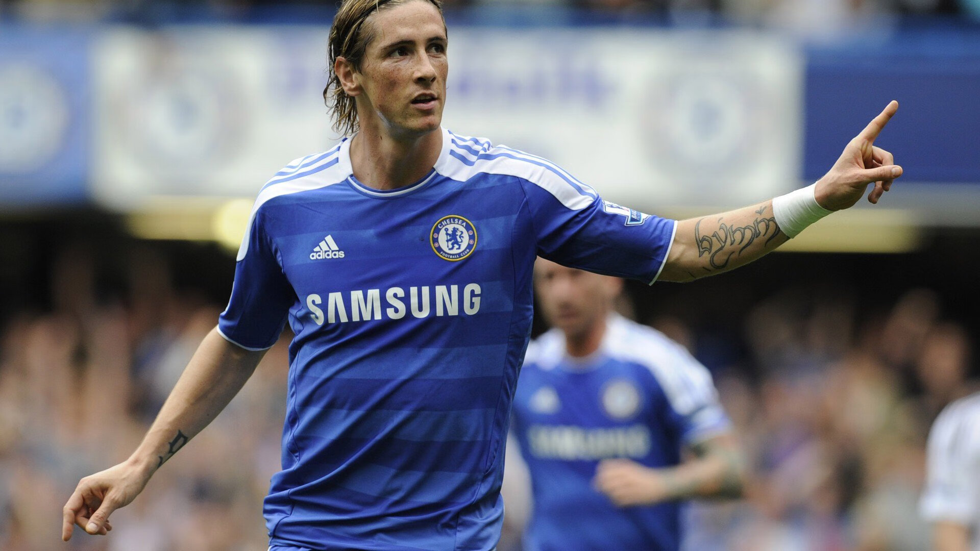 跨界硬仗王！武切维奇降维助阵，上海队表演赛狂胜太阳震撼篮坛