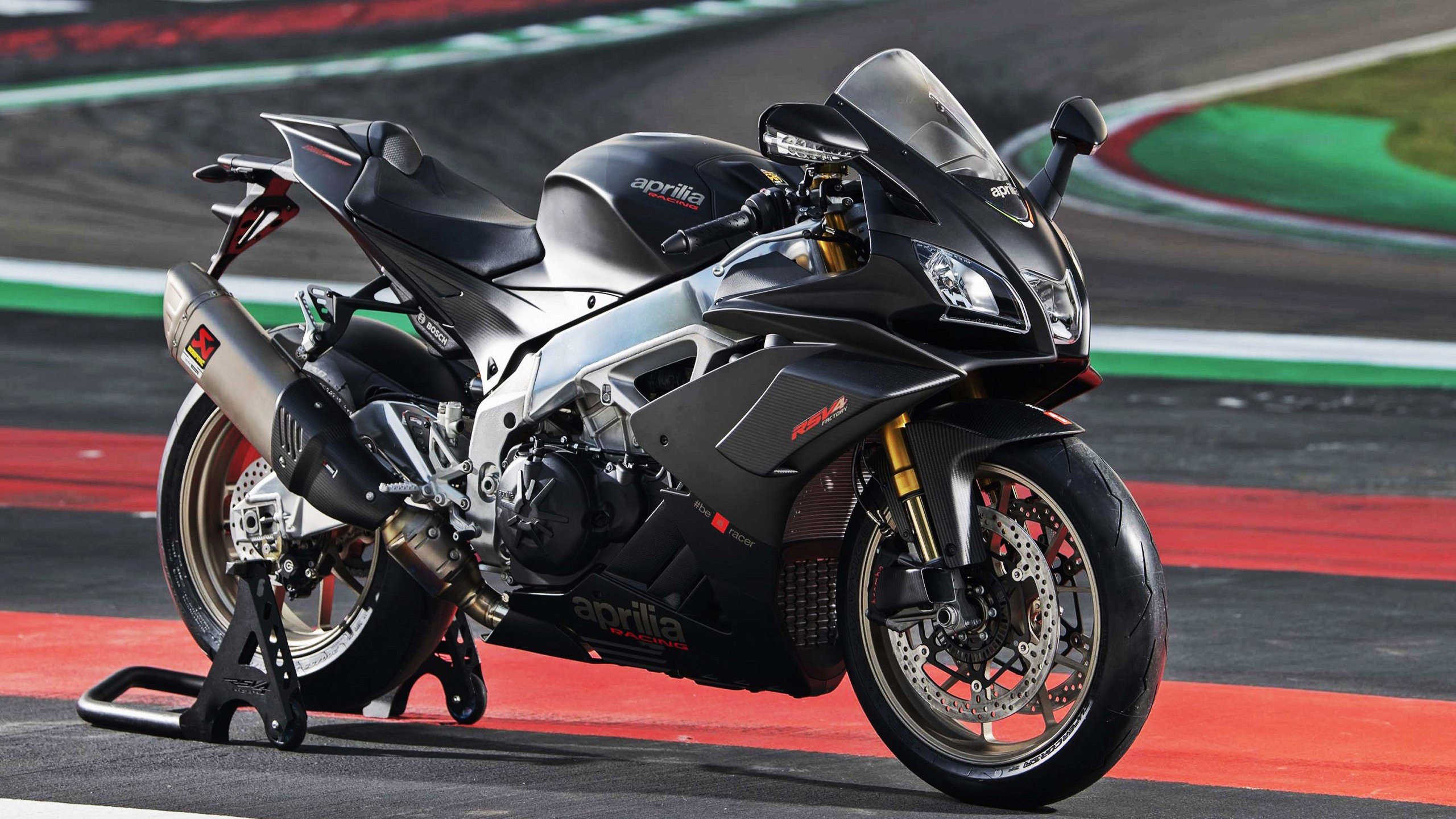 新秀切特·霍姆格伦关键闪耀,却难阻雄鹿团队铁蹄碾过马刺