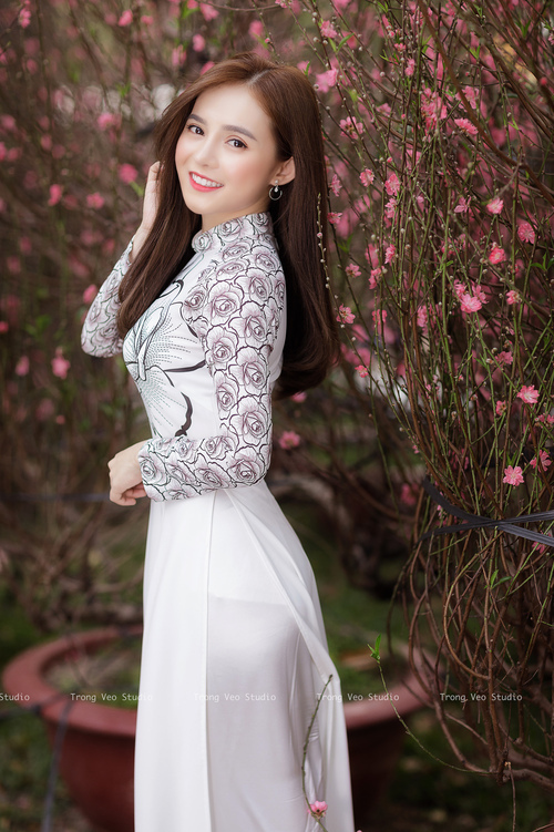 突尼斯大漠孤烟，久保建英以柔破刚击溃里昂霸权