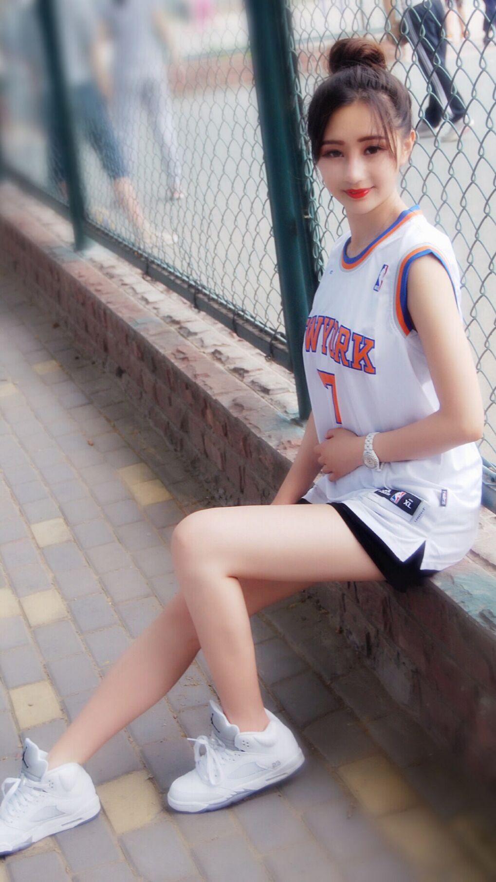 蛰伏三节终觉醒,孤胆一刺溃三狼