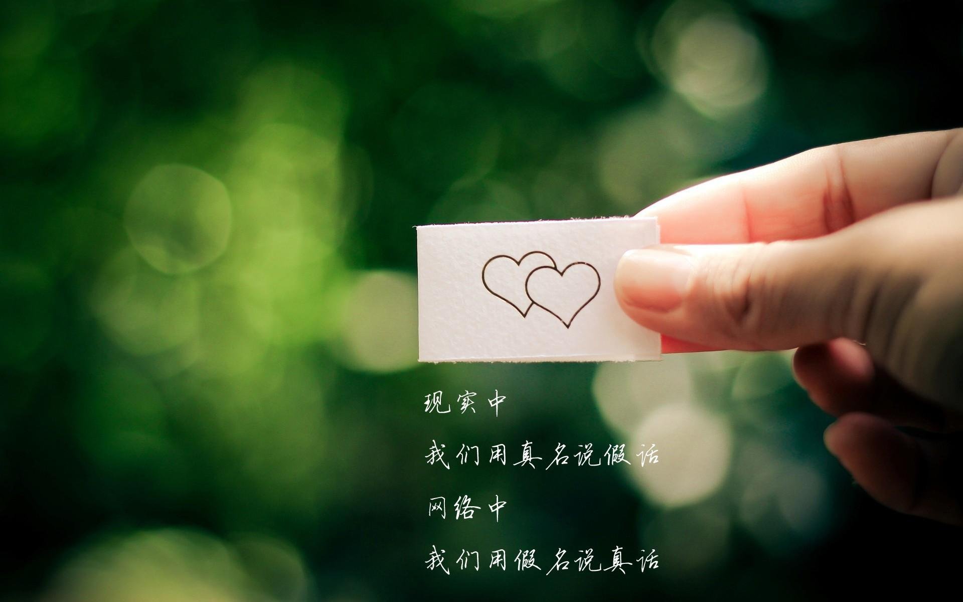 首先，我们根据关键词进行思维扩展，拟定一个既有张力又切题的标题