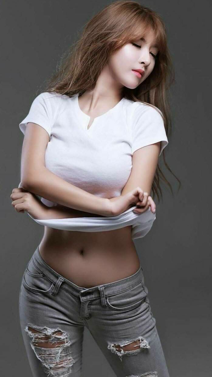 开云体育在线-星月弯刀折日耳曼战车，2026揭幕战，一场被佩德里灵魂附体、由突尼斯绝杀定义的唯一史诗